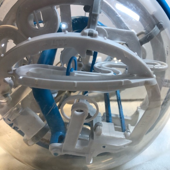Perplexus Epic Roller Ball Maze Puzzle Game Toy Blue White Ages 8 & Up - Picture 2 of 7